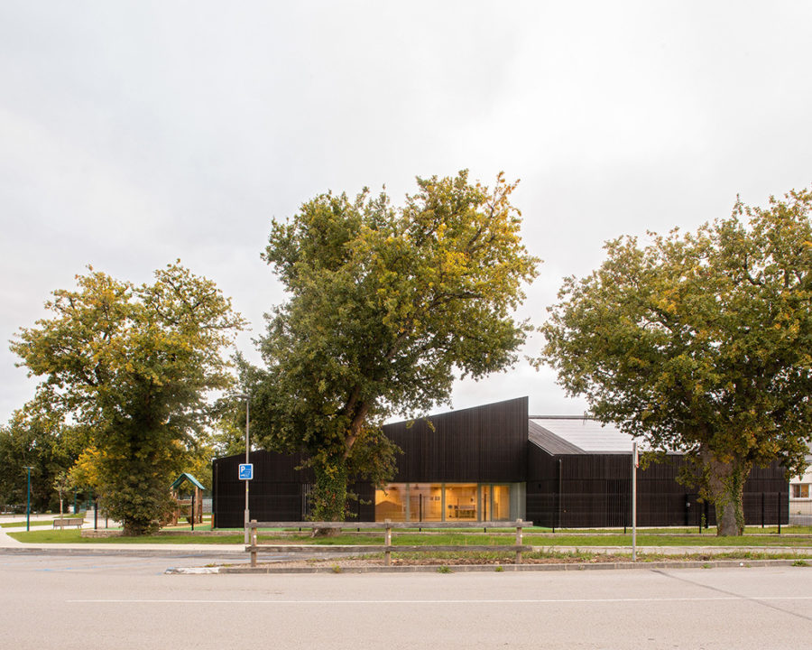 AGA maison enfance SURZUR BD 3 AGA index