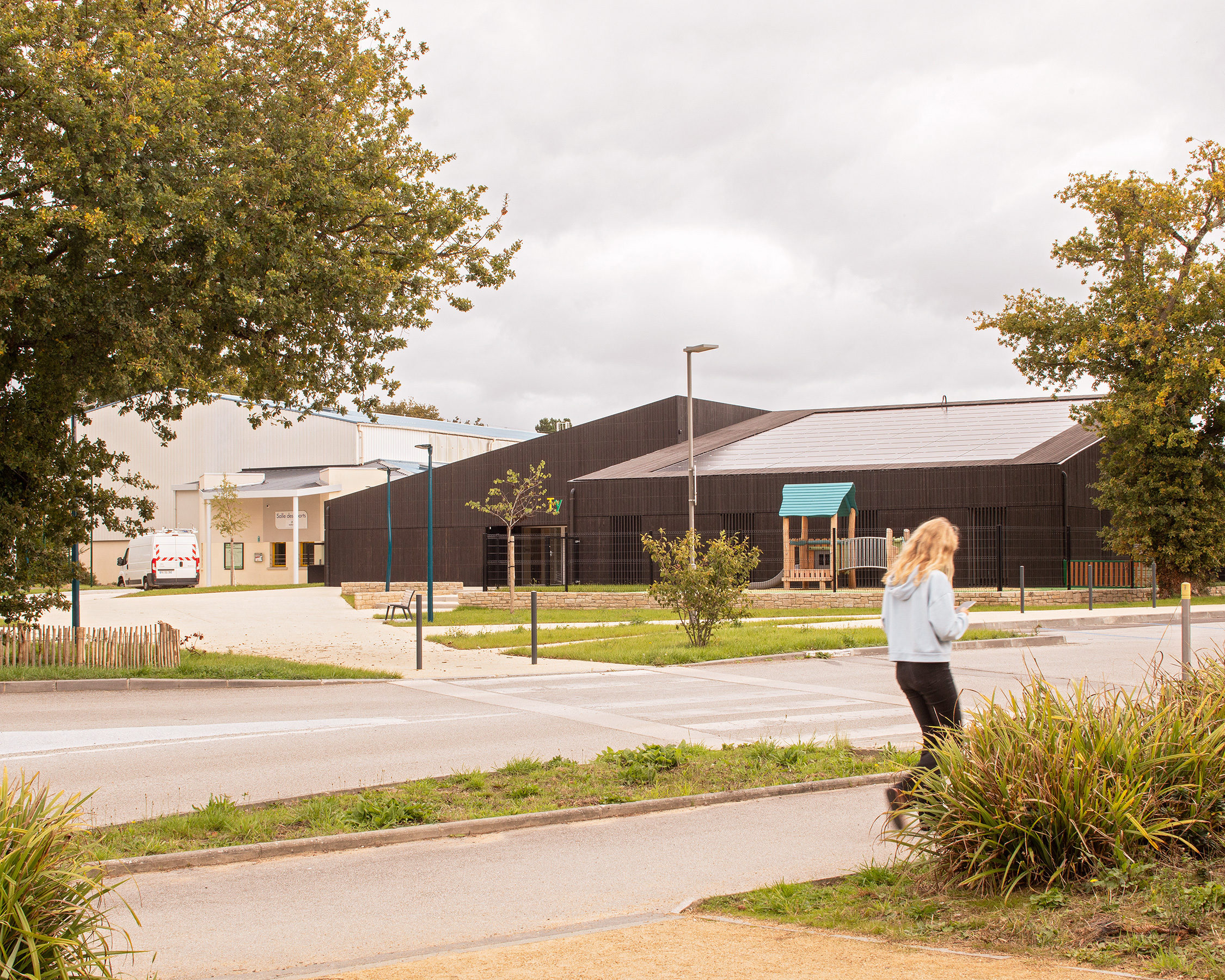 AGA maison enfance SURZUR BD 16 AGA