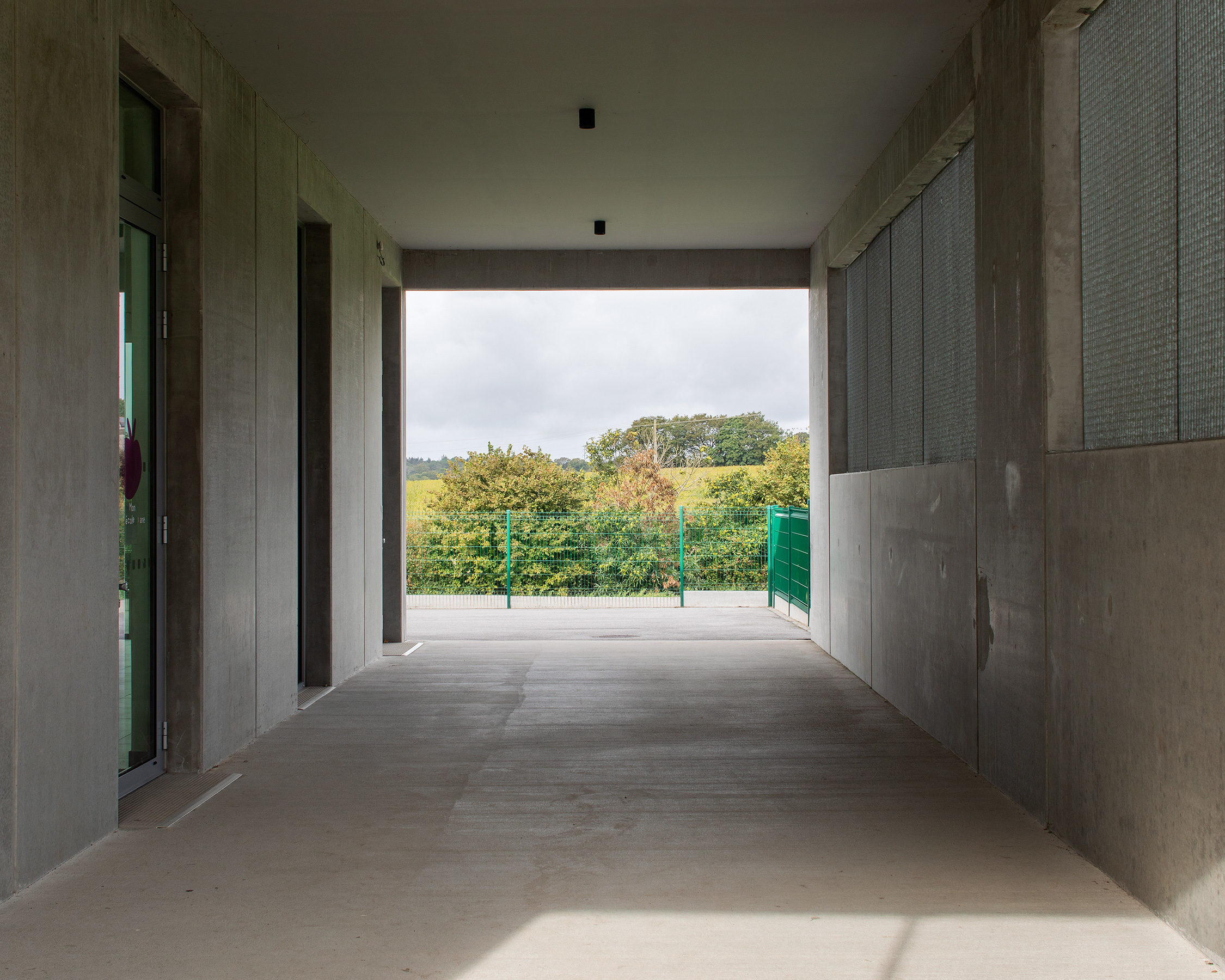 AGA resto scolaire TREFFLEAN BD 12